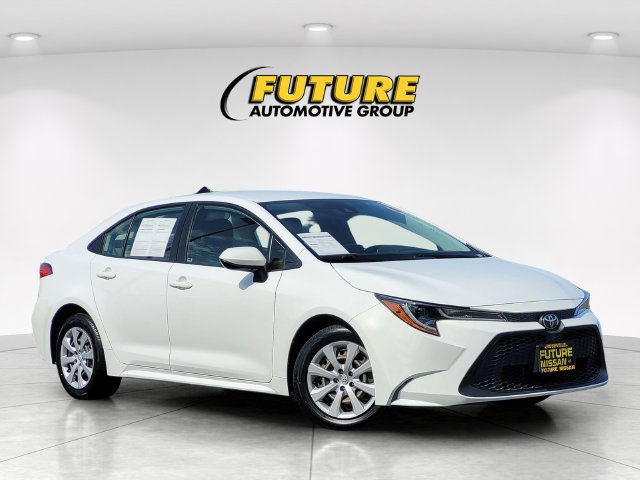 Used 2022 Toyota Corolla LE FWD image 1