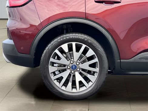 Used 2021 Ford Escape Titanium image 42