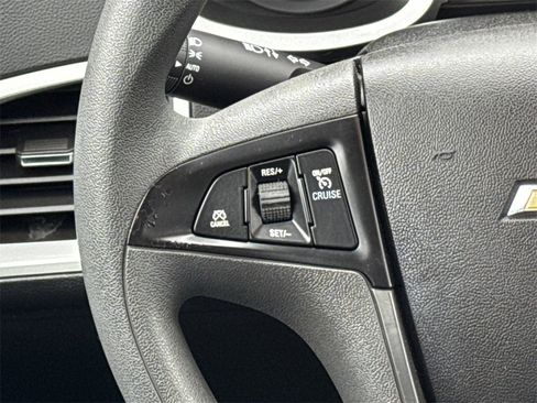 Used 2015 Chevrolet Equinox LS image 24