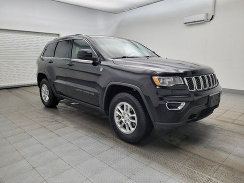 Used 2019 Jeep Grand Cherokee Laredo AWD/4WD image 11