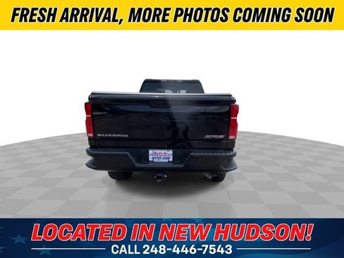 Used 2025 Chevrolet Silverado 2500 ZR2 w/ Technology Package AWD/4WD image 9