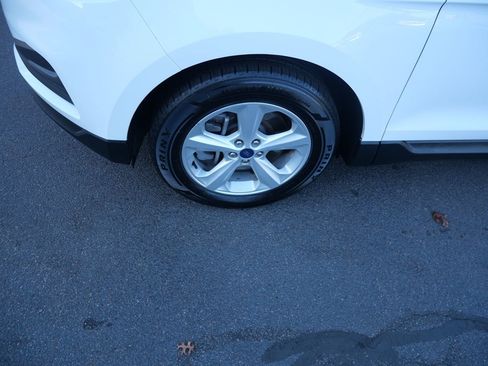 Used 2021 Ford Edge SE image 35