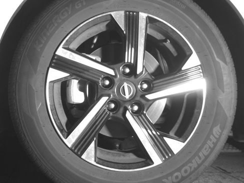 Used 2025 Nissan Sentra SV FWD image 12