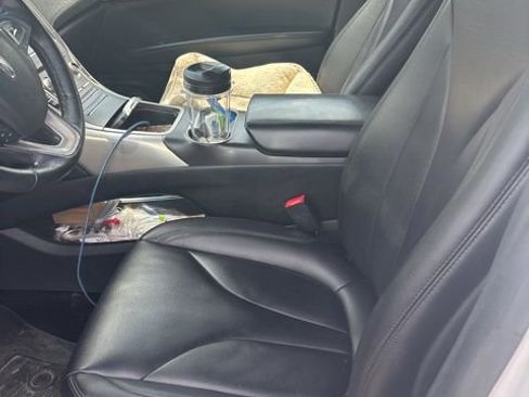 Used 2017 Lincoln MKX Premiere AWD/4WD image 5