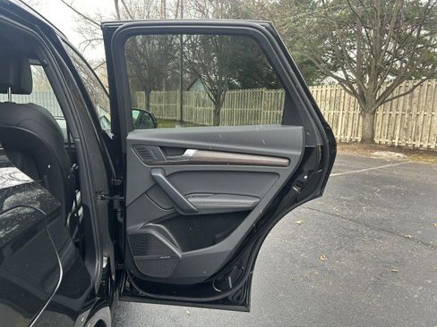 Certified 2025 Audi Q5 e Premium Plus w/ Premium Plus Package image 27