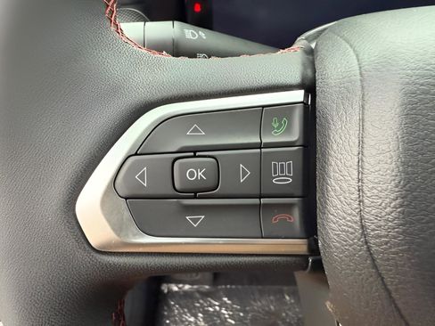 New 2026 Jeep Compass Trailhawk w/ Sun, Sound & Navigation Group AWD/4WD image 20