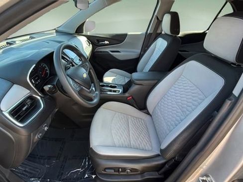 Used 2021 Chevrolet Equinox LS w/ LS Convenience Package FWD image 19