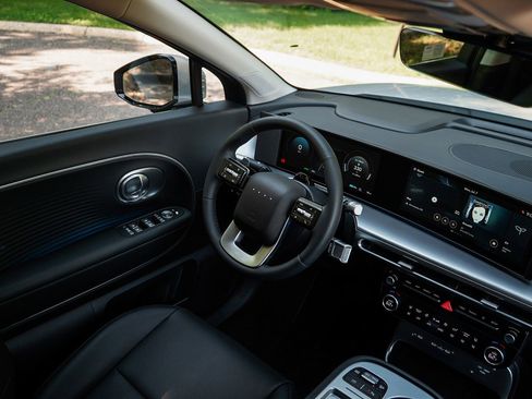 New 2026 Hyundai Ioniq 9 SEL image 13