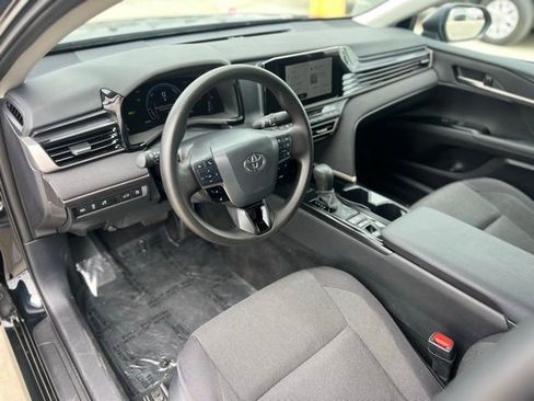 Used 2025 Toyota Camry LE w/ Convenience Package FWD image 15