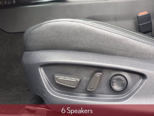 Used 2025 Toyota Camry SE FWD image 7