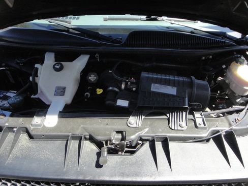 Used 2017 Chevrolet Express 2500 Extended RWD image 12