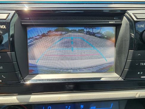 Used 2016 Toyota Corolla LE image 17