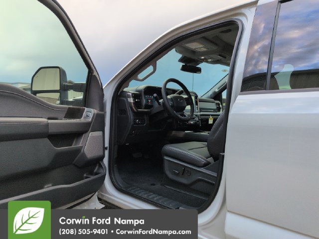 New 2026 Ford F350 Lariat w/ Black Appearance Package AWD/4WD image 9