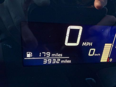 Certified 2025 Nissan Kicks SV image 23