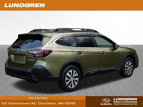 Used 2020 Subaru Outback Premium AWD/4WD image 3