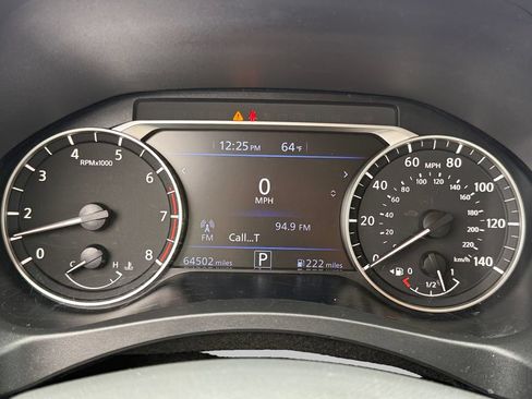 Used 2025 Nissan Altima 2.5 SV FWD image 13