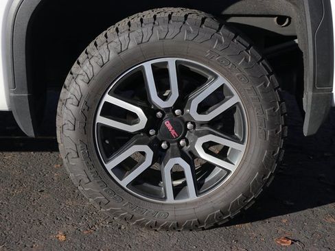 Used 2023 GMC Sierra 1500 AT4 w/ AT4 Premium Package image 8