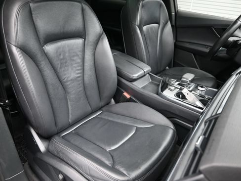 Used 2017 Audi Q7 3.0T Premium Plus w/ Premium Plus Package AWD/4WD image 40
