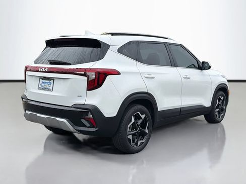 Used 2024 Kia Seltos EX AWD/4WD image 5