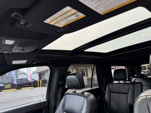 Used 2020 Ford Expedition XLT w/ Black Accent Package AWD/4WD image 13