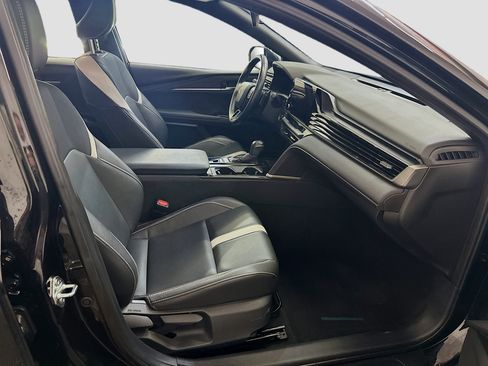Used 2025 Toyota Camry SE FWD image 32