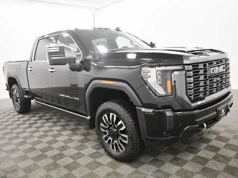 Used 2024 GMC Sierra 2500 Denali Ultimate image 10