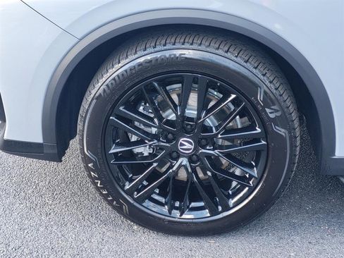 Used 2025 Acura MDX A-Spec image 9