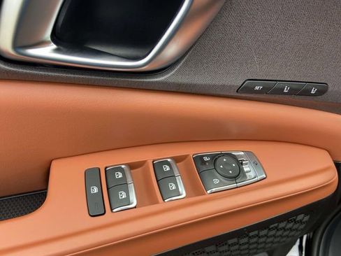 New 2026 Kia Carnival EX FWD image 13