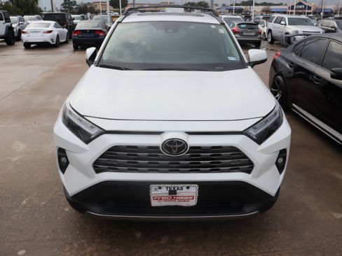 Used 2024 Toyota RAV4 Limited image 4