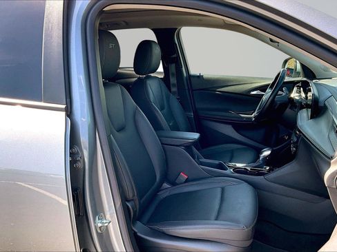 Used 2024 Buick Encore GX Sport Touring w/ Experience Buick Package AWD/4WD image 8