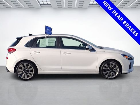 Used 2018 Hyundai Elantra GT Sport w/ Sport Tech Package 04 image 2