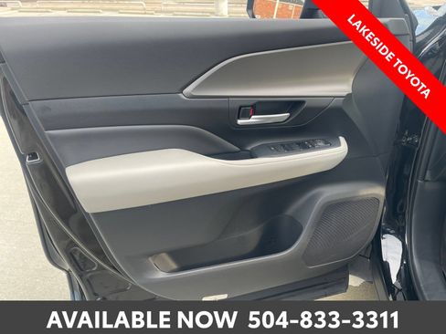 Certified 2024 Toyota Grand Highlander FWD image 26
