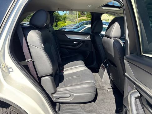 Used 2025 MAZDA CX-70 3.3 Turbo w/ Preferred Package AWD/4WD image 25