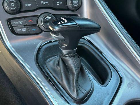 Used 2022 Dodge Challenger R/T w/ Driver Convenience Group image 8