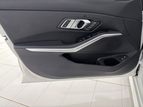 Certified 2023 BMW 330i xDrive Sedan w/ Driving Assistance Package image 10