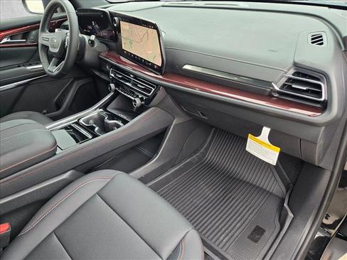 New 2026 Chevrolet Traverse Z71 w/ Driver Confidence Package image 18