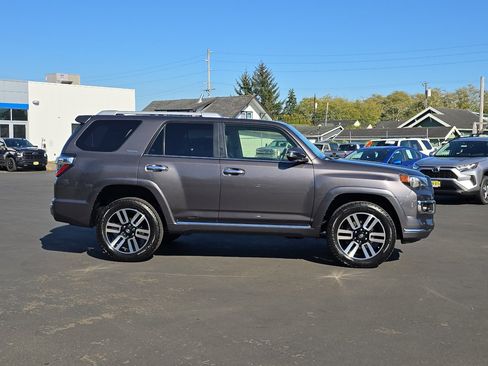 Used 2021 Toyota 4Runner Limited image 7