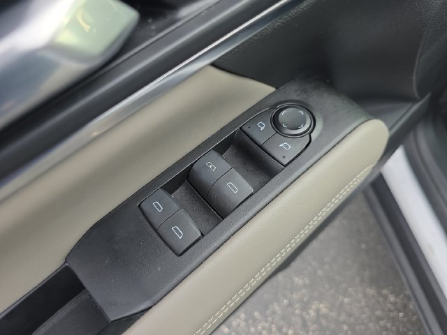 Certified 2025 GMC Terrain Elevation AWD/4WD image 13