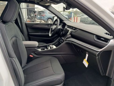 New 2026 Jeep Grand Cherokee Laredo X AWD/4WD image 20