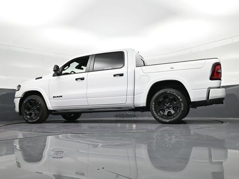 Used 2025 RAM 1500 Big Horn RWD image 32
