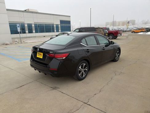 Used 2021 Nissan Sentra SV image 3