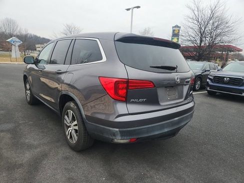 Used 2017 Honda Pilot EX image 3
