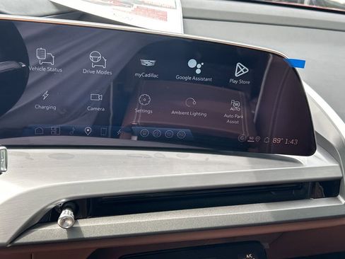 New 2026 Cadillac Vistiq Platinum image 22