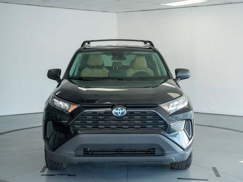 Used 2022 Toyota RAV4 LE AWD/4WD image 2