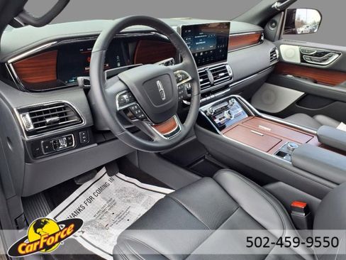Used 2024 Lincoln Navigator L Reserve image 34