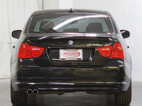 Used 2011 BMW 328i xDrive Sedan AWD/4WD image 6