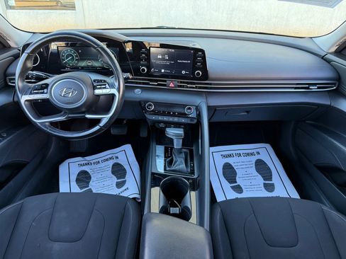 Used 2021 Hyundai Elantra SEL w/ Convenience + Premium Package image 15