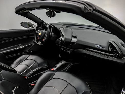 Used 2018 Ferrari 488 Spider RWD image 58