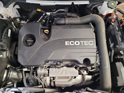 Used 2021 GMC Terrain SLT image 30