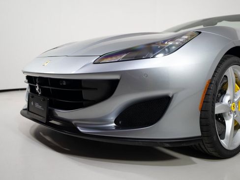 Used 2019 Ferrari Portofino image 28
